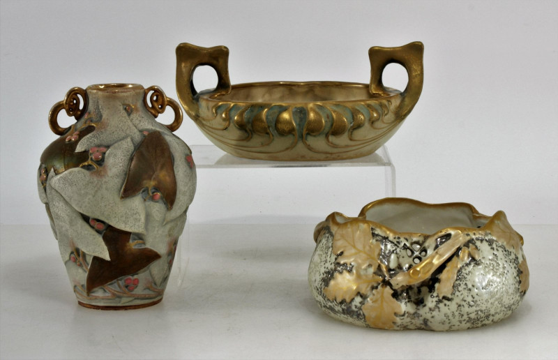 Image 1 of lot 2 Amphora Bowls & a Vase