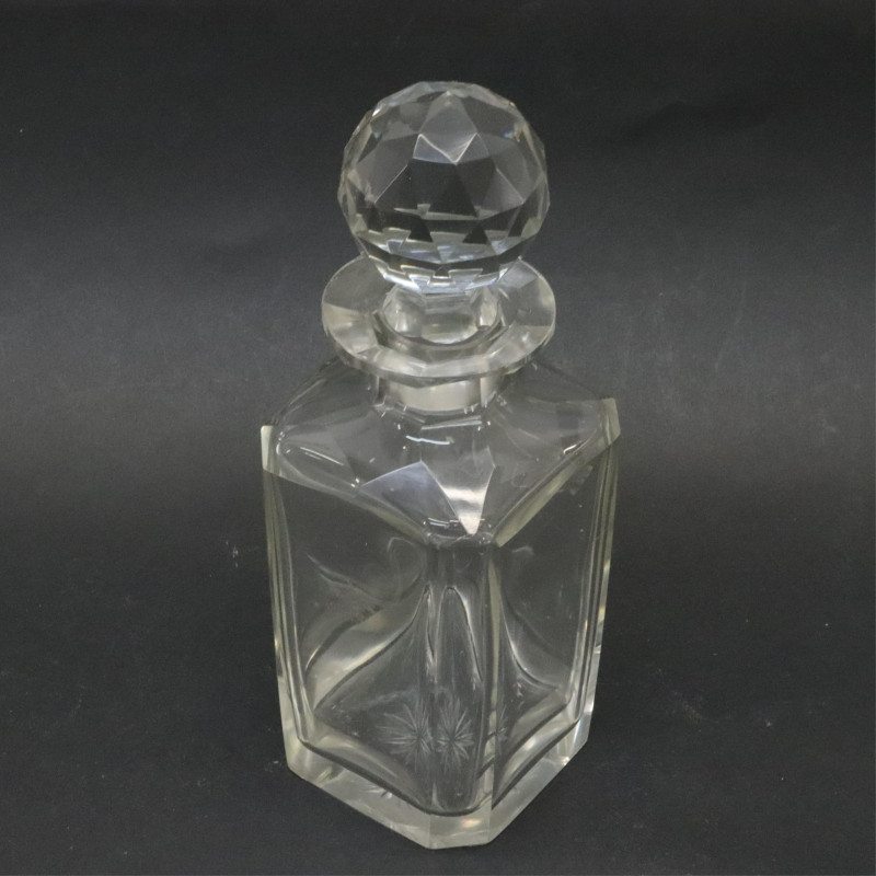 Image 3 of lot 3 Glass Decanters