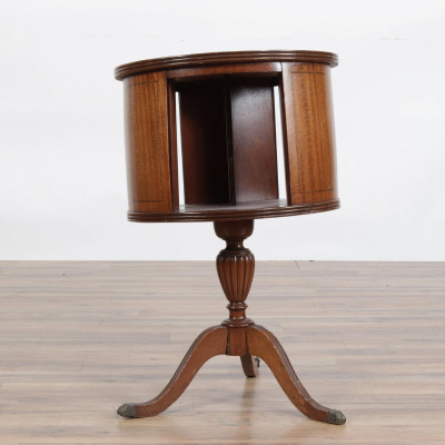 Image 5 of lot 2 Georgian Style Side Tables