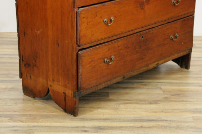 Image 3 of lot 19C Chestnut and Pine Lift Top Blanket Chest