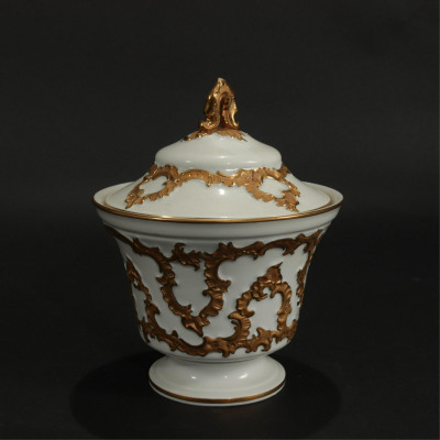 Image for Lot Meissen Gold & White Covered Jar