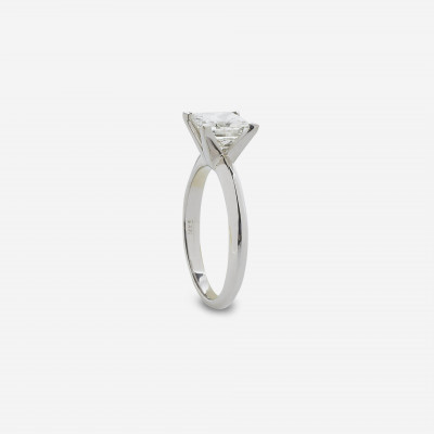 Image 2 of lot 1.90 ct Princess Cut Solitaire Diamond Ring