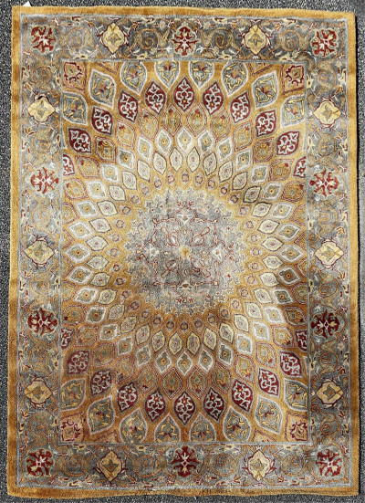 Title Safavieh Heritage Collection Wool Rug / Artist