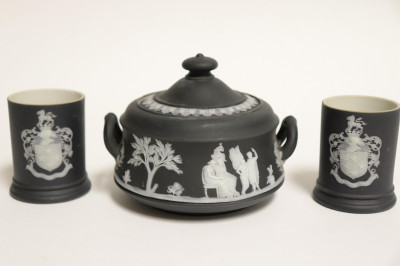 Image 5 of lot 10 Wedgwood Black Jasper Dip Vases/Containers