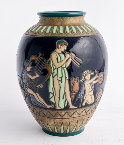 Title Amphora Turn-Teplitz Pottery Vase / Artist