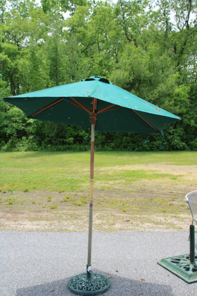 4 Woodard Style Dining Chairs Umbrella
