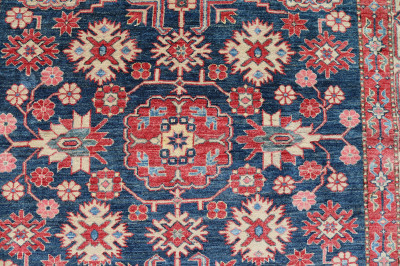Image for Lot Caucasian Style Wool Area rug 6&apos;3 x 8&apos;9