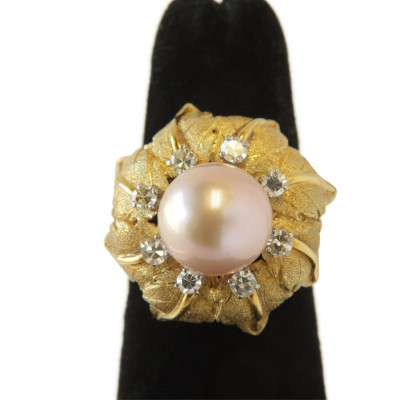 Image for Lot 18k Pearl & Diamond Floriform Ring