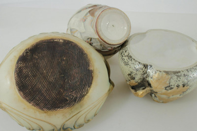 Image 5 of lot 2 Amphora Bowls & a Vase
