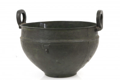Large Archaic Style Chinese Bronze Zeng