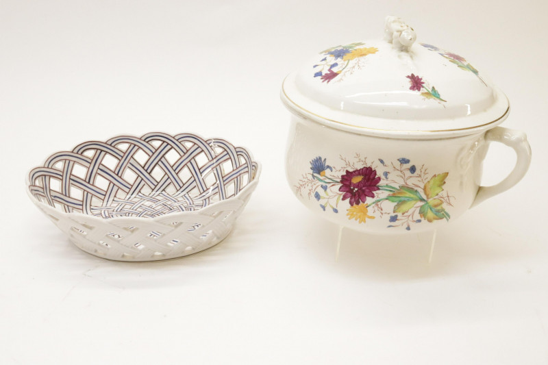 Image 10 of lot 13 Ceramic  Porcelain Sculptures  Tableware