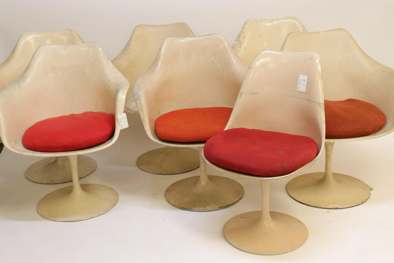 Image 1 of lot 13 Eero Saarinen for Knoll Fiberglass Swivel Chair