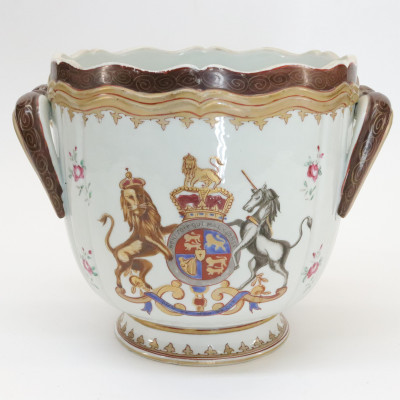 Image for Lot Chinese Export Large Armorial Pot