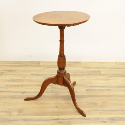 Image for Lot Chippendale Cherry Candlestand
