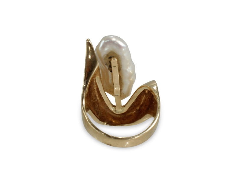 Image 4 of lot 14K Yellow Gold & Baroque Pearl Ring