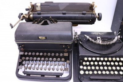 Image 2 of lot 3 Typewriters; Royal Underwood Porto